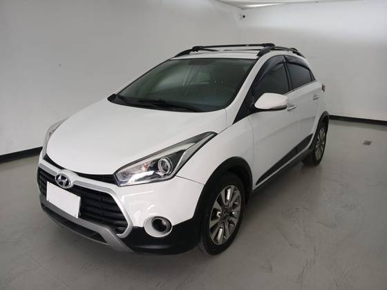 HYUNDAI HB20X 1.6 16V PREMIUM FLEX 4P AUTOMÁTICO HYUNDAI HB20X 1.6 16V PREMIUM FLEX 4P AUTOMÁTICO